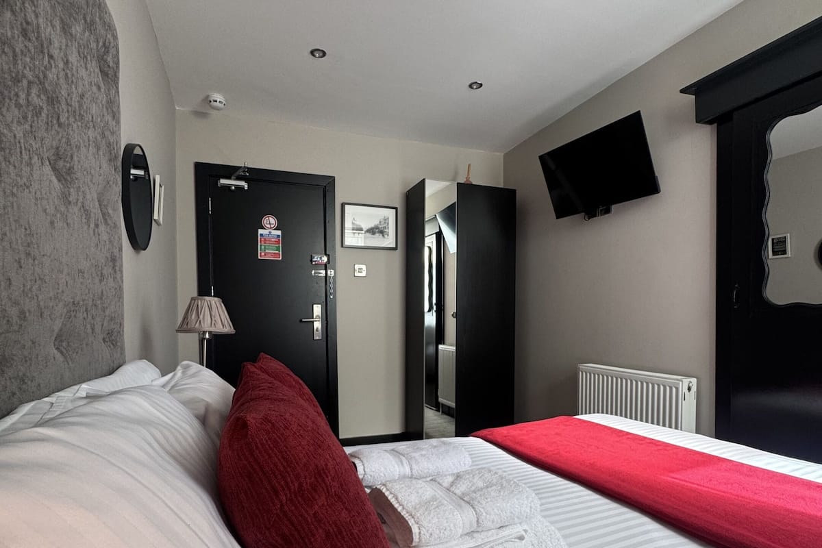Standard Double Room, Ensuite