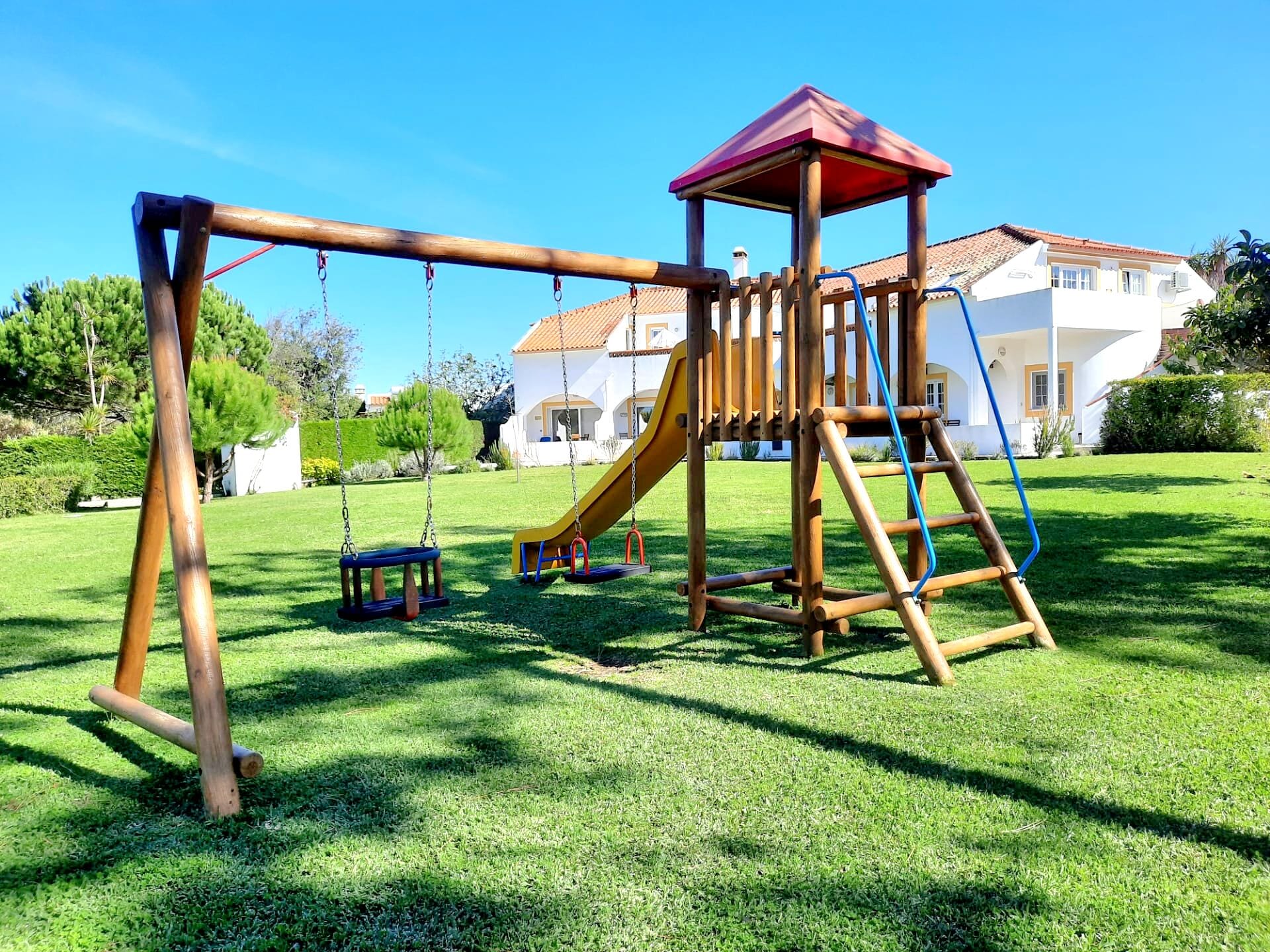 children’s play area – outdoor