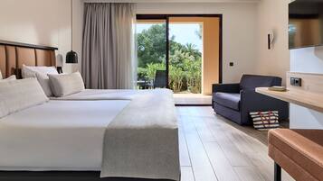 Superior Double Room | 1 bedroom, in-room safe, free cribs/infant beds, free WiFi