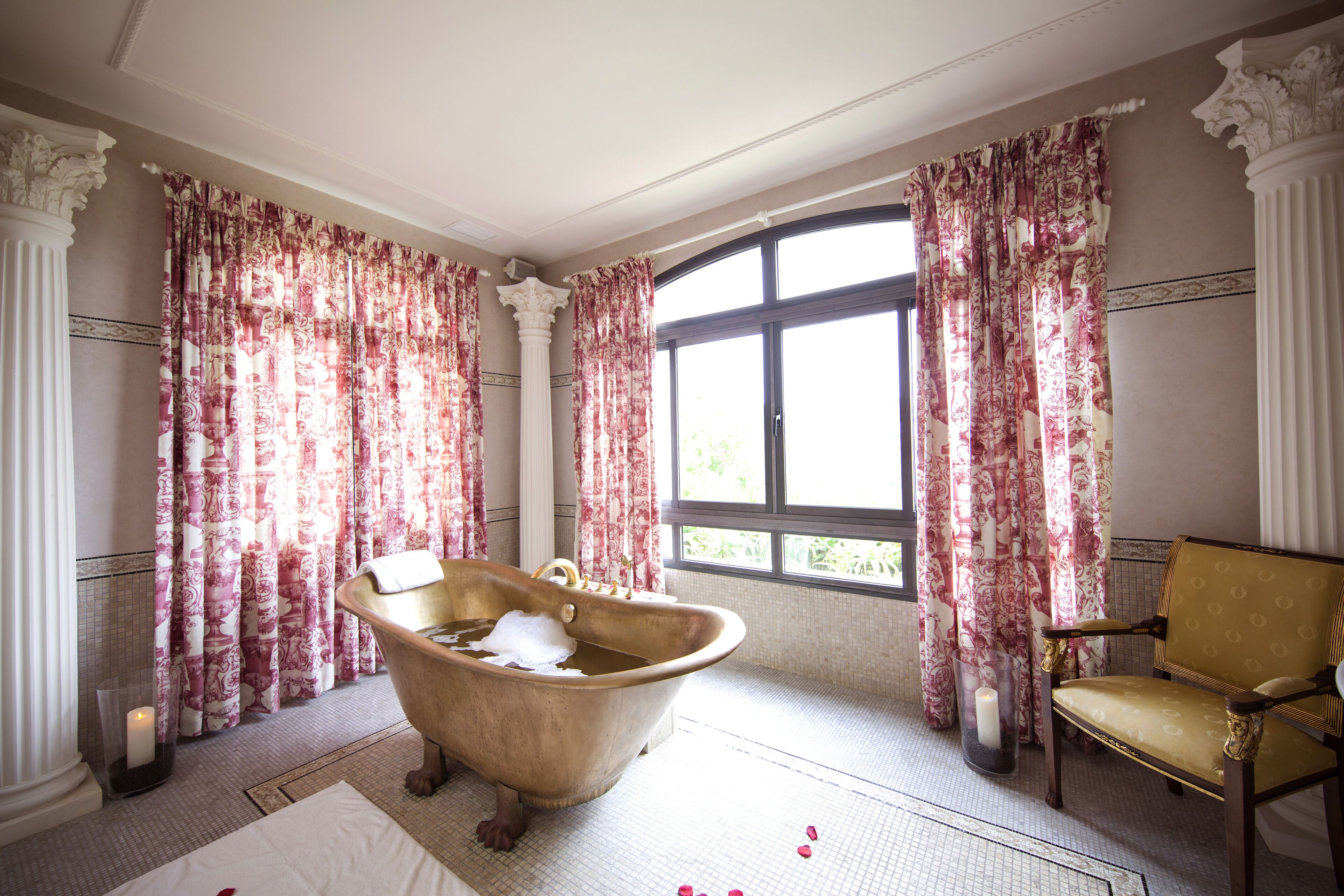 sauna, body treatments, deep-tissue massages, swedish massages