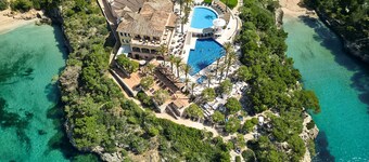 ROBINSON CALA SERENA