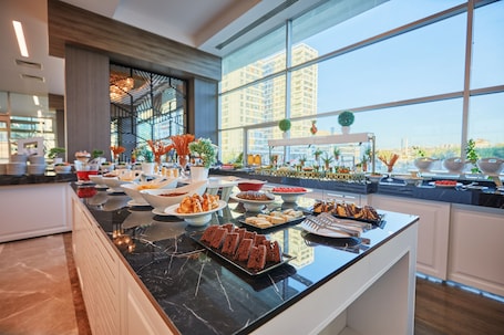 Daily buffet breakfast (EUR 11 per person). Park Dedeman Elaziğ
