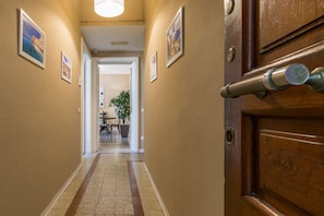 LCD TV - Guest House - BluLassù Rooms (Cagliari)