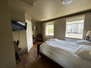 View from room - BG4 Guesthouse (Akureyri)