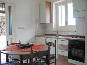 Apartment, 2 Bedrooms | In-room dining