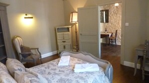 Superior suite, 2 slaapkamers, gemeenschappelijke badkamer | 10 slaapkamers, lakens van Egyptisch katoen, luxe beddengoed, donsdekens