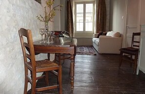 Living area - Le Logis Bed and Breakfast (La Trimouille)