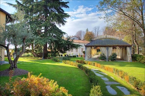 Property grounds - Hotel Villa Beccaris (Monforte d'Alba)