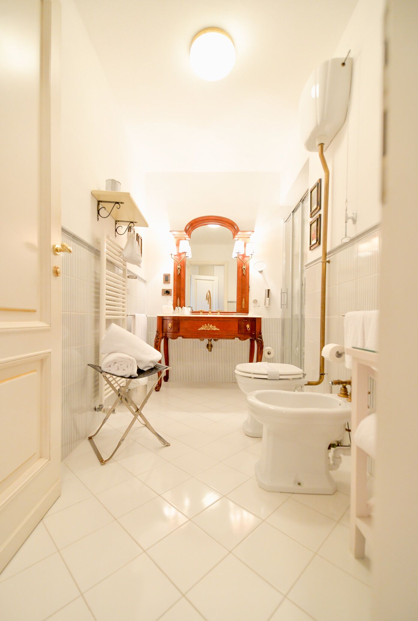 suite | bathroom | shower, free toiletries, hair dryer, bathrobes