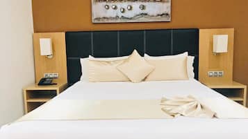 Chambre Simple Standard | Literie de qualité supérieure, minibar, coffres-forts dans les chambres