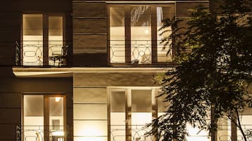 Façade de lâhĂ©bergement - soirĂ©e/nuit