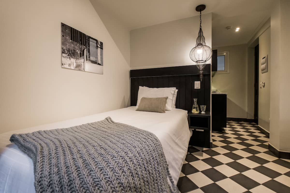 1 bedroom, down duvets, pillow-top beds, in-room safe