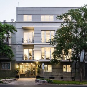 Front of property - Apart Hotel B (Santiago)