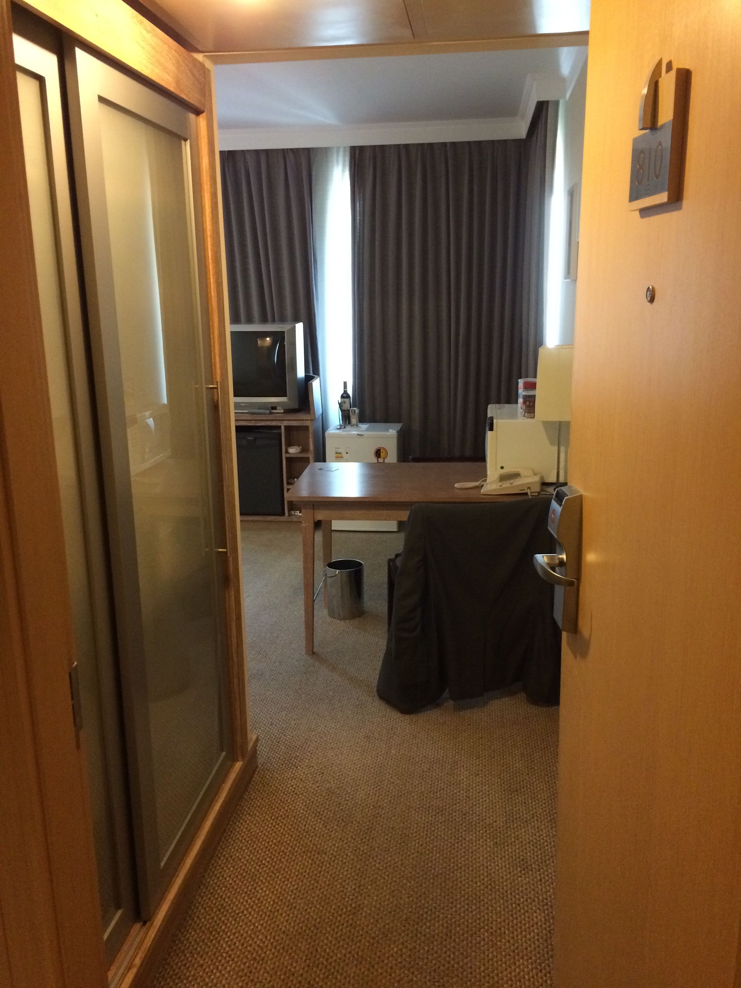 superior room | minibar, desk, blackout curtains, iron/ironing board