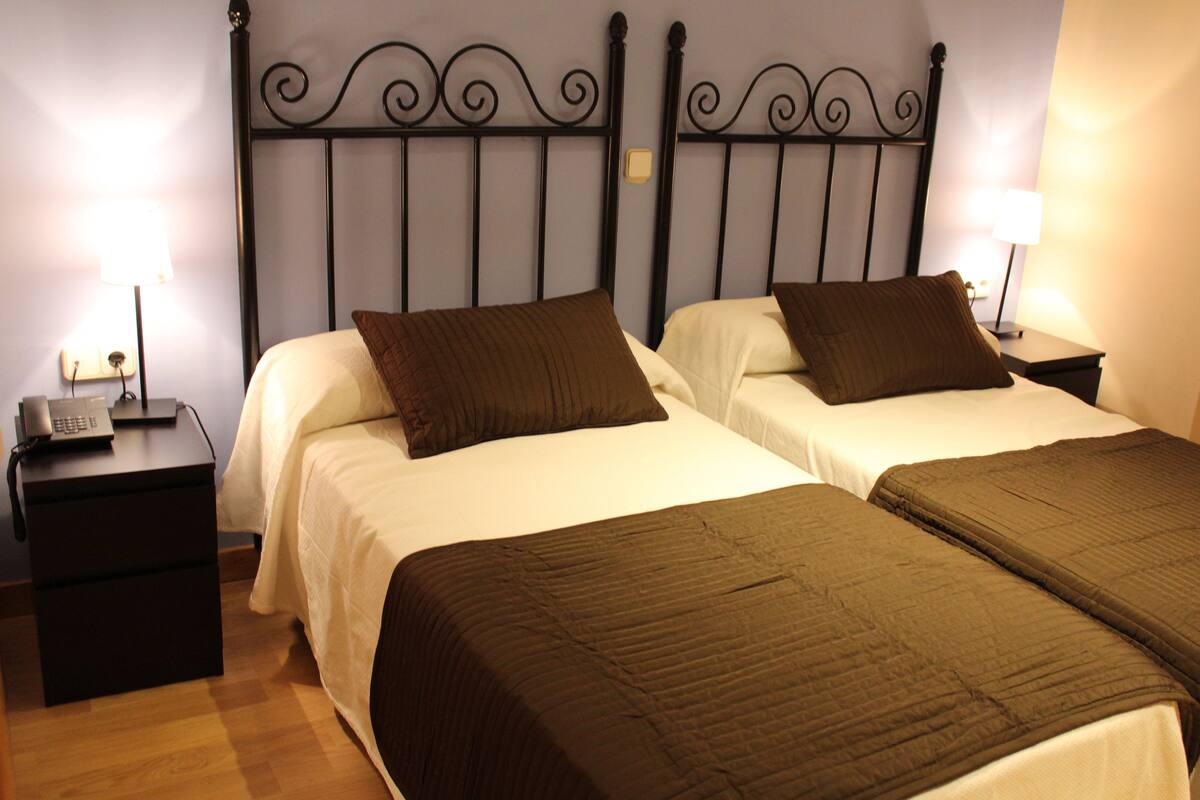 Double or Twin Room, Mountain View | Cribs (free), WiFi (free), bed sheets