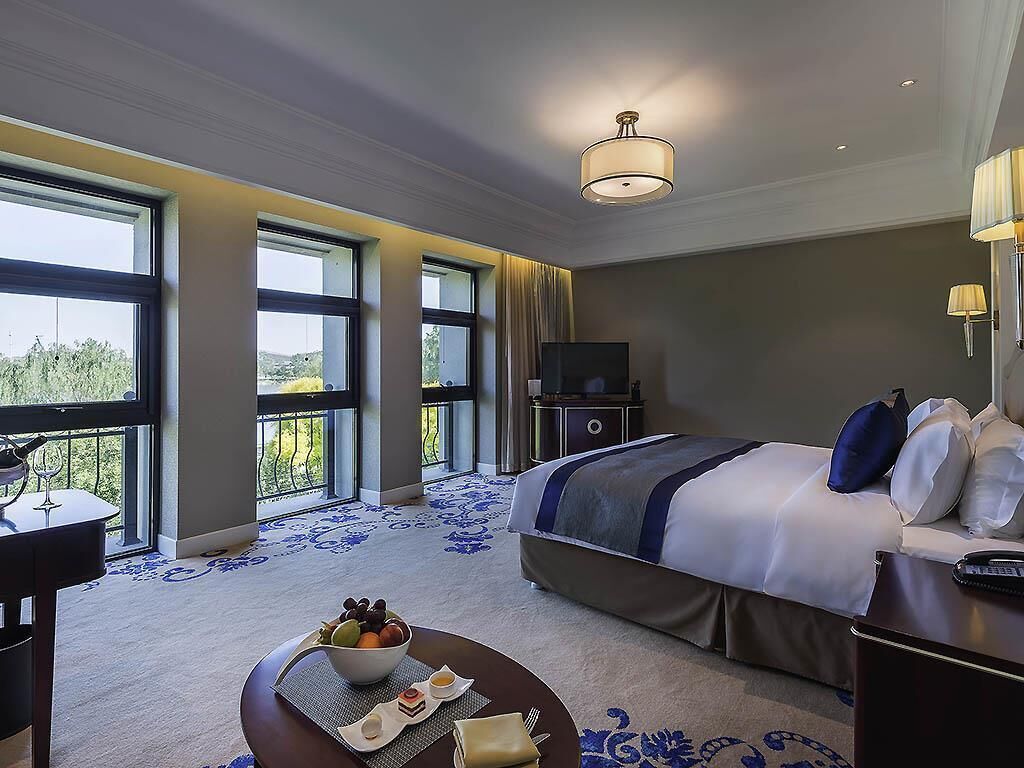 Deluxe Room, 1 King Bed