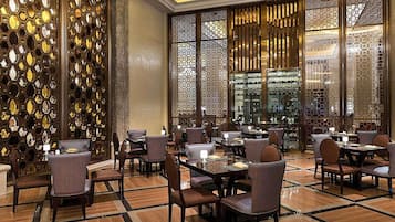 Lobby lounge, garden views