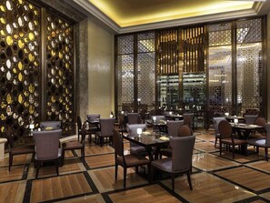 Lobby lounge, garden views