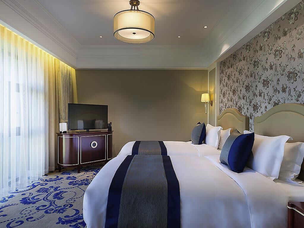 Superior Room, 2 Twin Beds | Premium bedding, minibar, in-room safe, desk