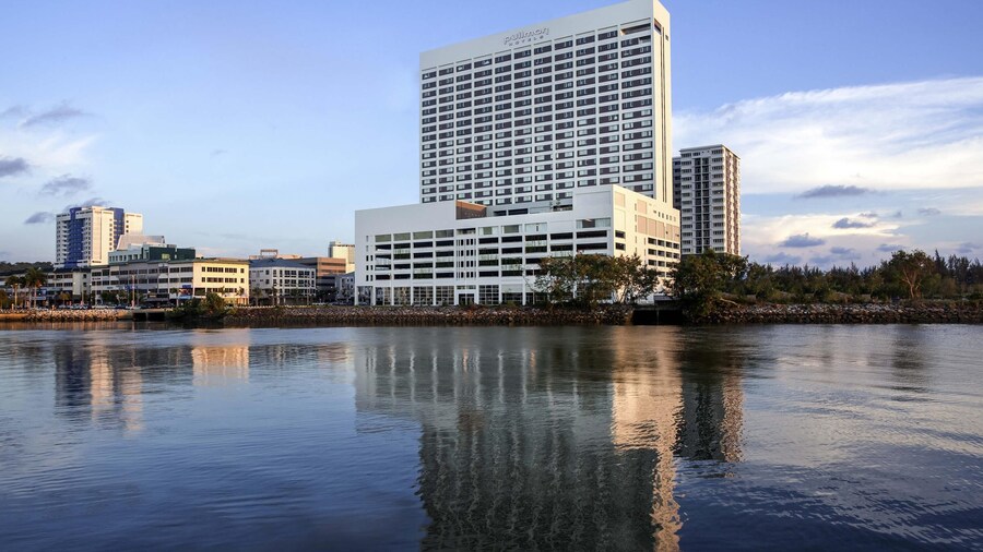 Pullman Miri Waterfront