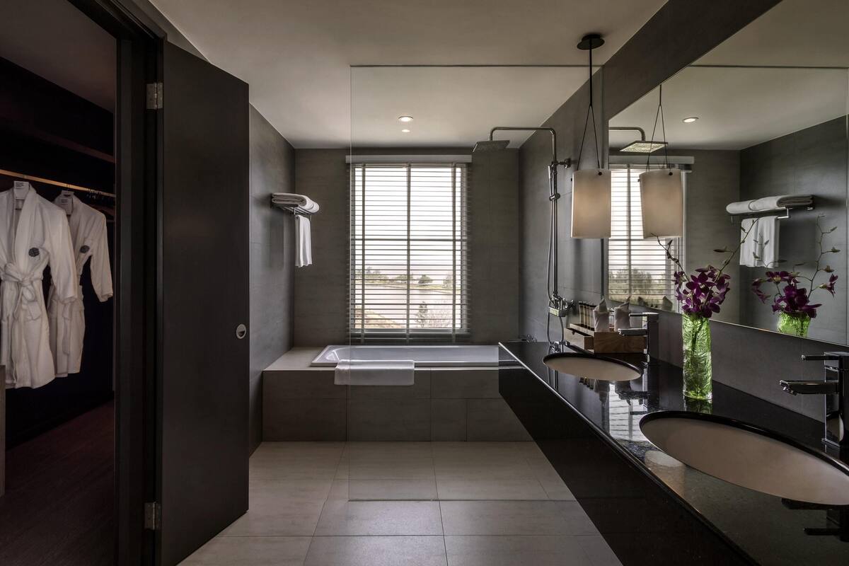 Superior-Suite, 1 King-Bett