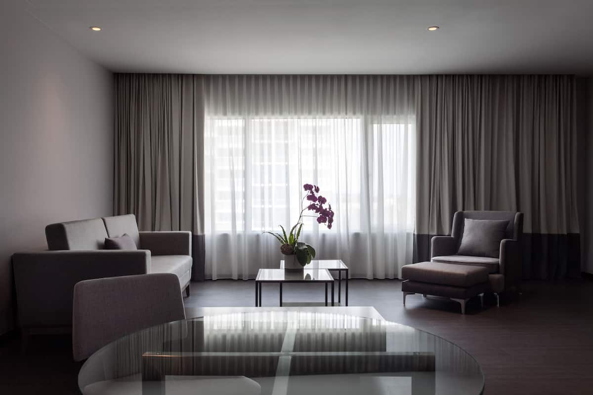 superior suite, 1 king bed | living room | lcd tv, pay films