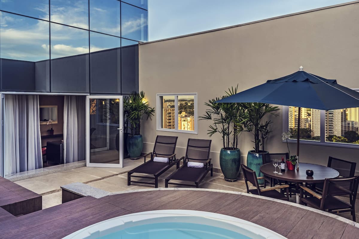 Superior Suite, 1 Queen Bed, Terrace | Minibar, in-room safe, desk, soundproofing