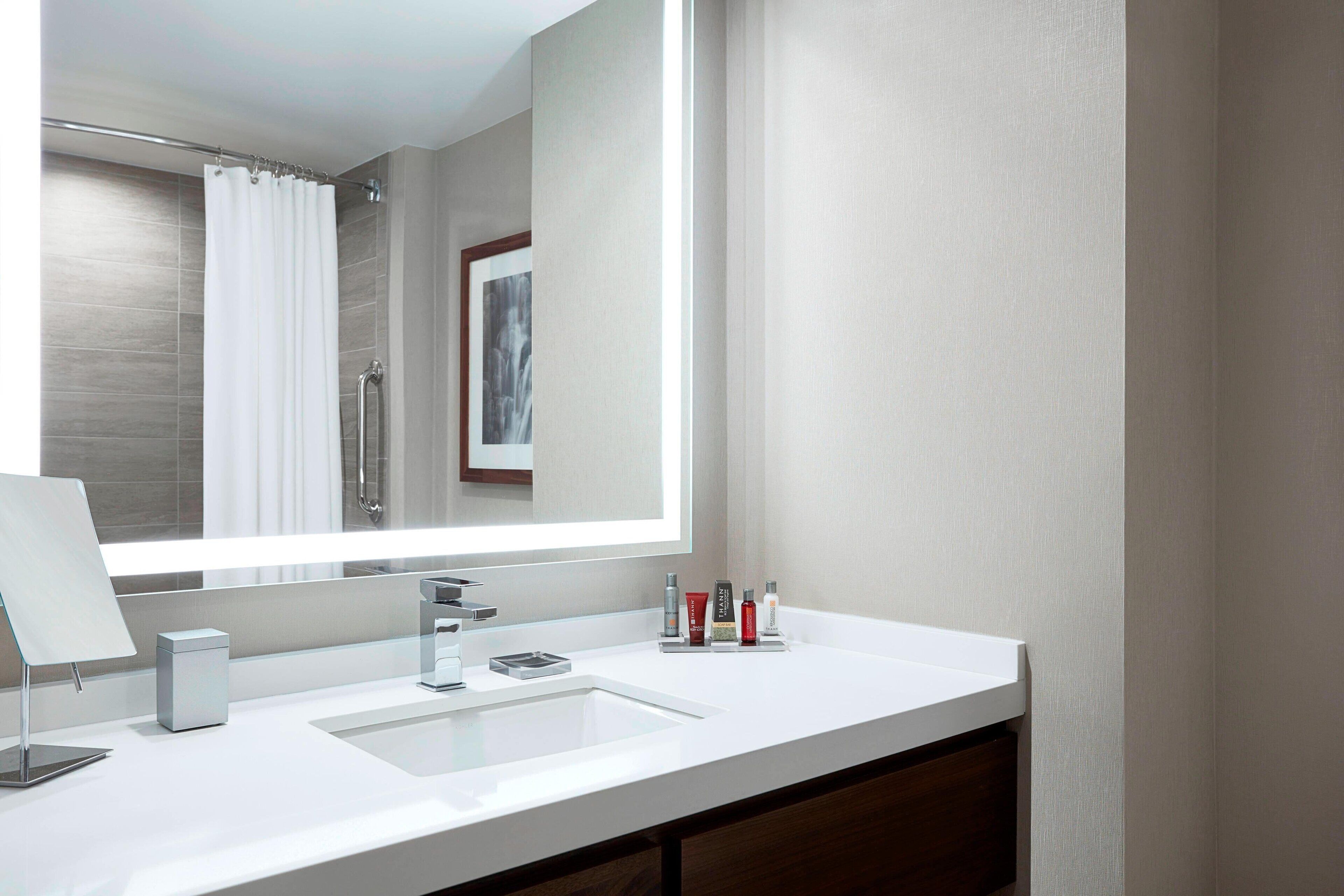 shower, rainfall showerhead, free toiletries, hair dryer