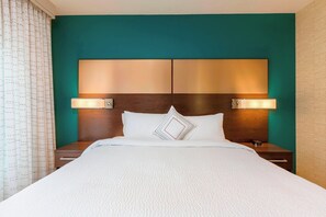 Premium bedding, pillowtop beds, desk, laptop workspace - Residence Inn by Marriott Portland Hillsboro/Brookwood (Hillsboro)