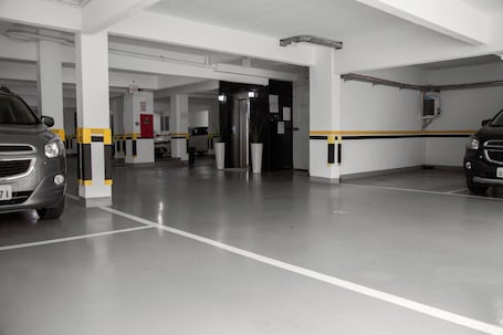 Estacionamiento (BRL 130 por noche), valet parking (BRL 130 por noche)