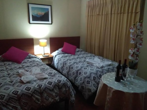 Chambre avec lits jumeaux | Wi-Fi gratuit