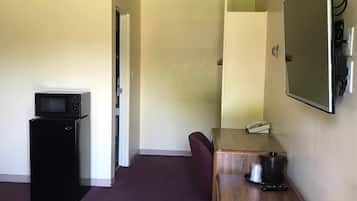 Fridge, microwave