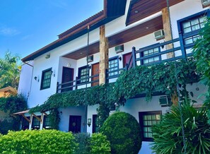 Fachada da propriedade