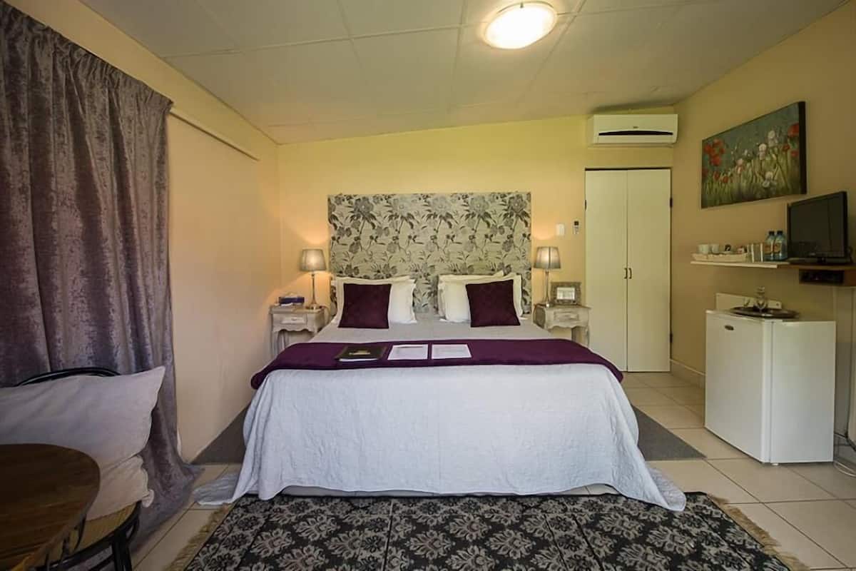 Economy Room, 1 Bedroom, Garden View | Cadar kapas Mesir, peralatan tempat tidur premium
