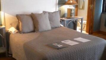 Egyptian cotton sheets, premium bedding, in-room safe, desk