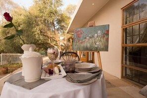Outdoor dining - Adeo (Bloemfontein)