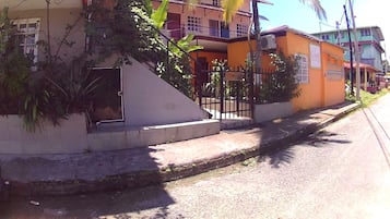Entrada de la propiedad