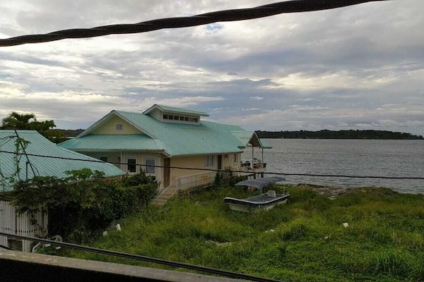 Superior maisonnette, balkon, in toren | Uitzicht op het water