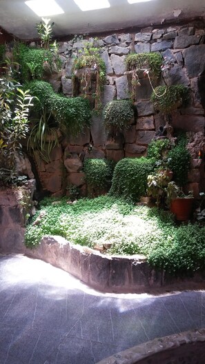 Interior entrance - Hotel Pozo del Cielo (Coporaque)