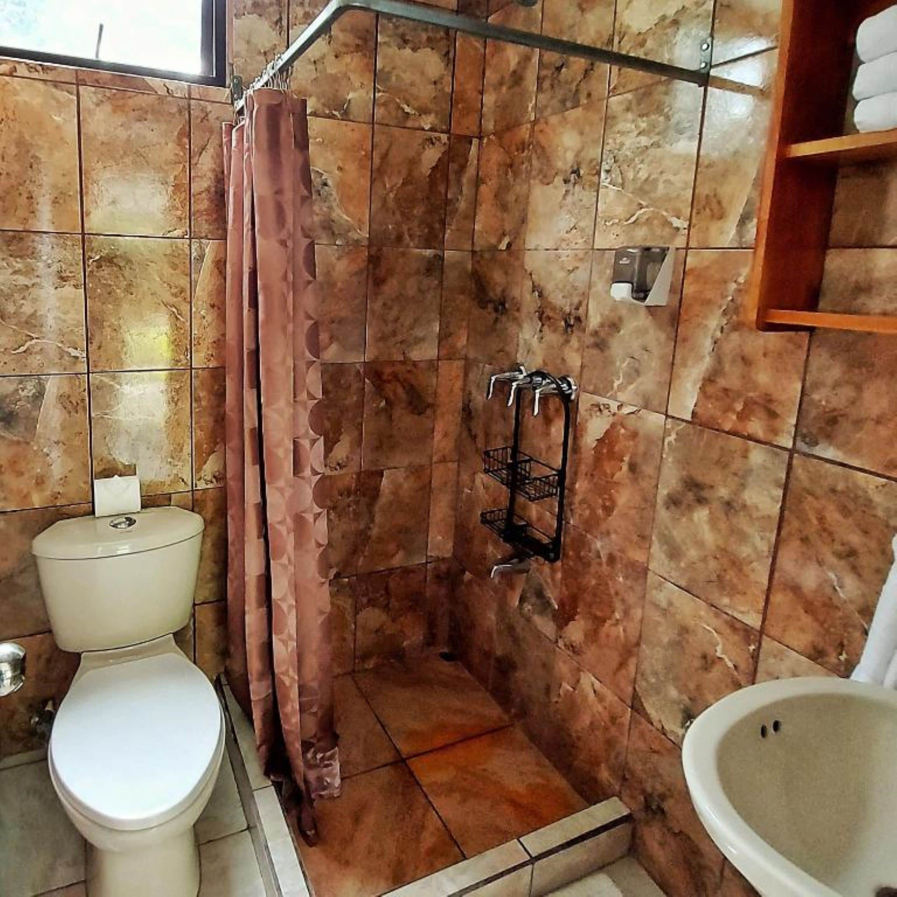 standard triple room | bathroom | shower, free toiletries, towels