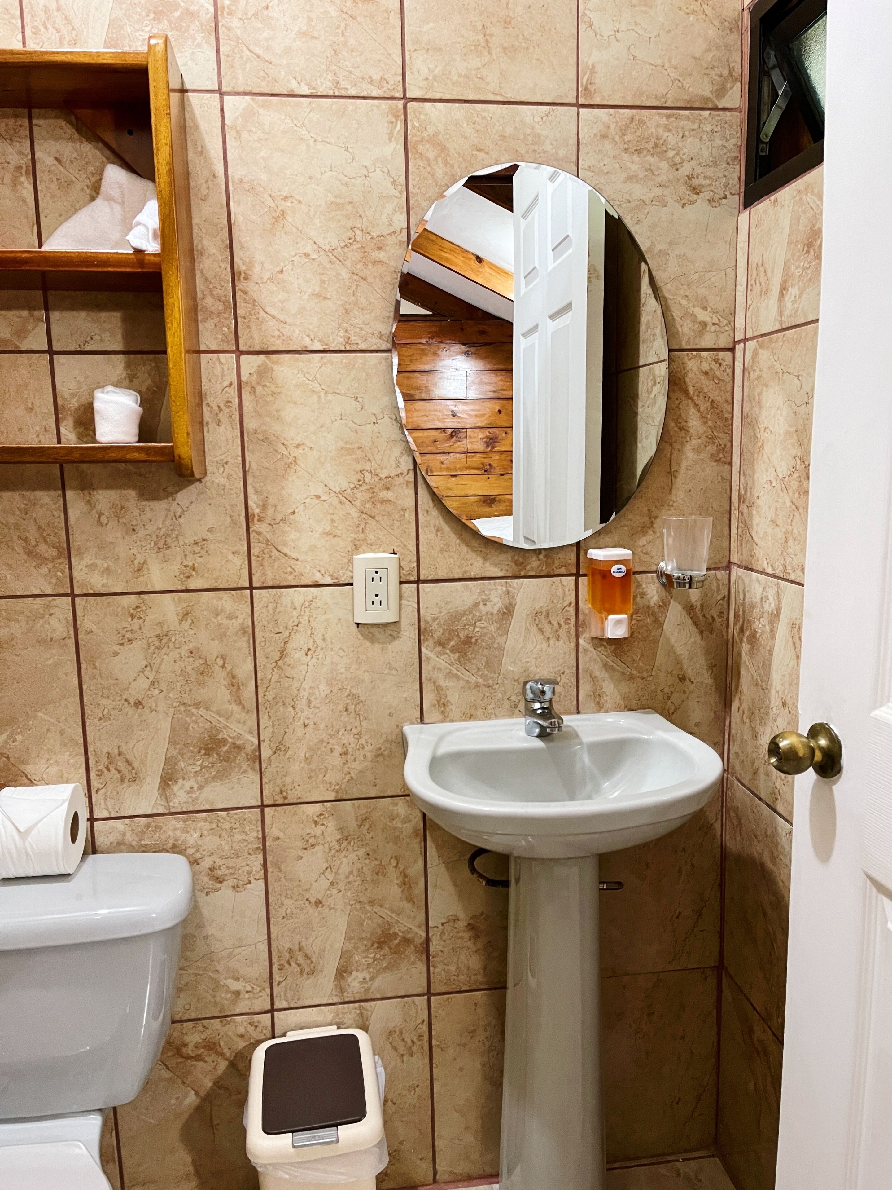 family chalet, mountain view | bathroom | shower, free toiletries, towels