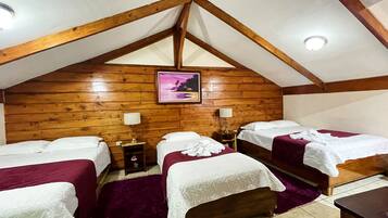 Chalet familiar, vistas a la montaña | Sistema de insonorización, tabla de planchar con plancha, wifi gratis