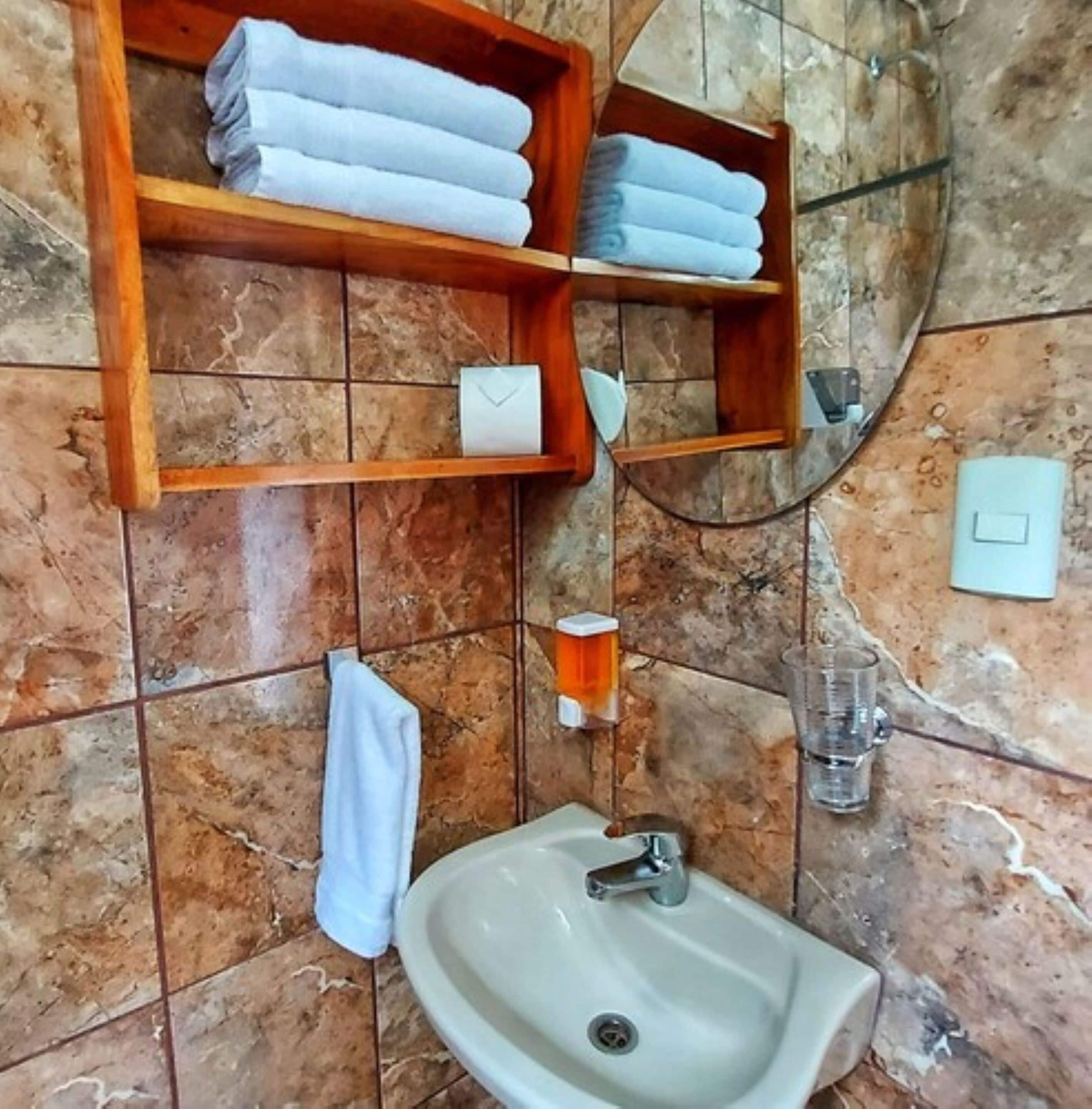 standard triple room | bathroom | shower, free toiletries, towels