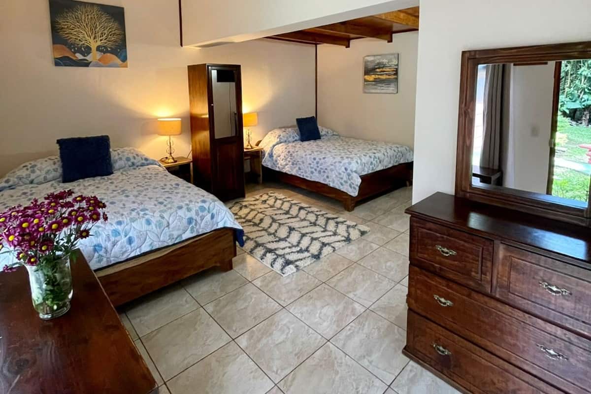 Superior Quadruple Room | 1 bedroom, in-room safe, soundproofing, iron/ironing board