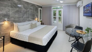 Ropa de cama de alta calidad y cortinas blackout 