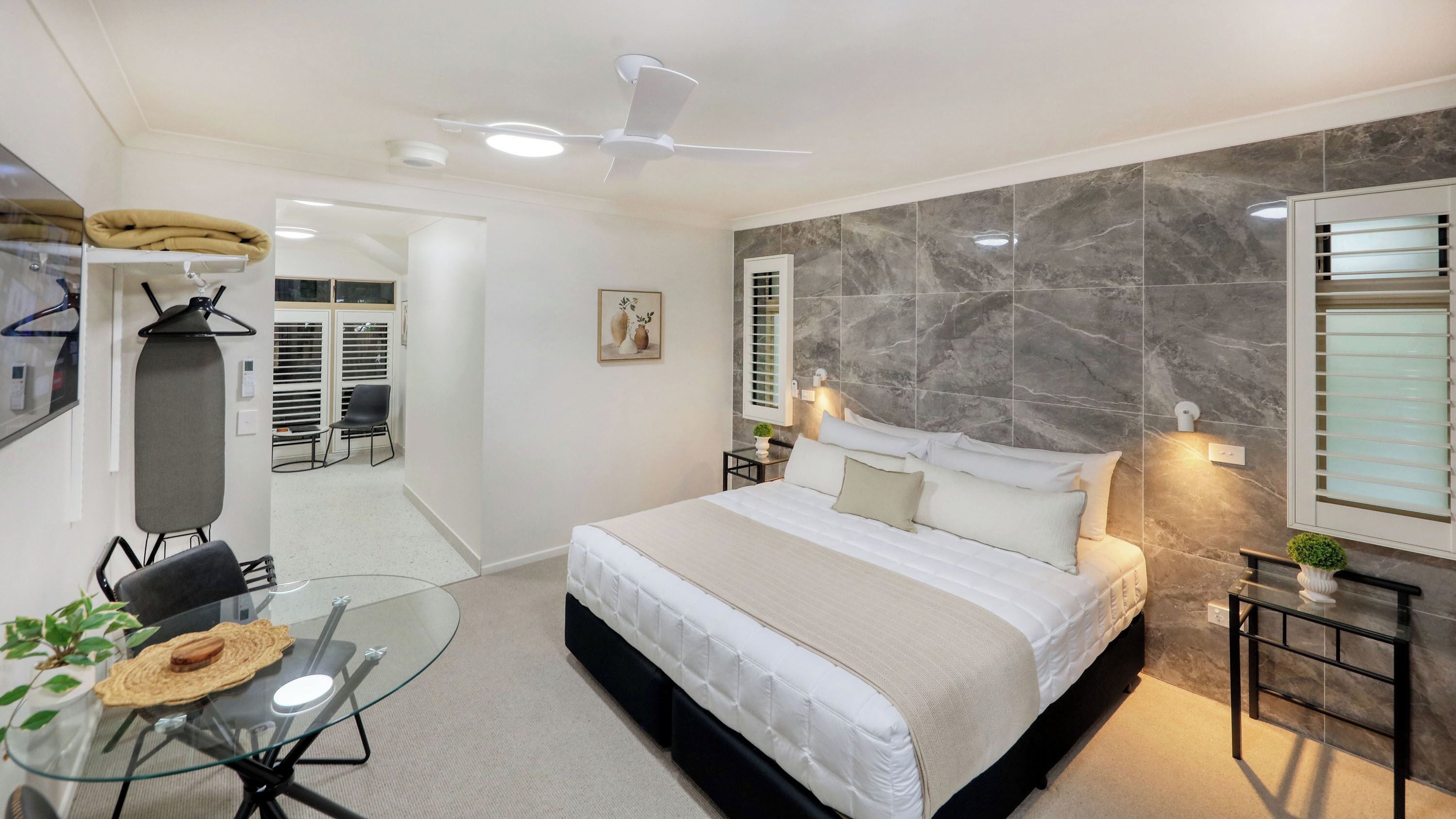 Ropa de cama de alta calidad y cortinas blackout 