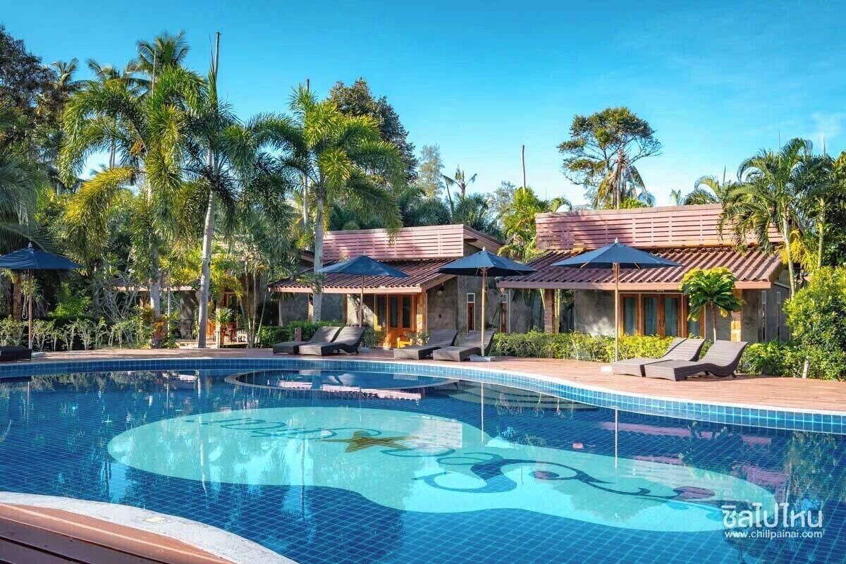 Coconut garden swimming pool | Exterior