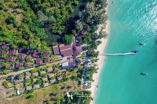 Sea Far Resort