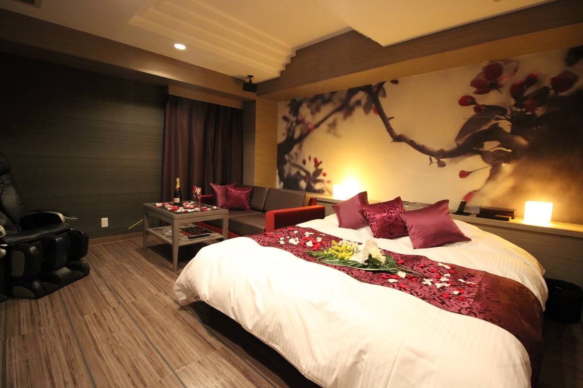 Chambre Sénior, 1 très grand lit | Décoration personnalisée