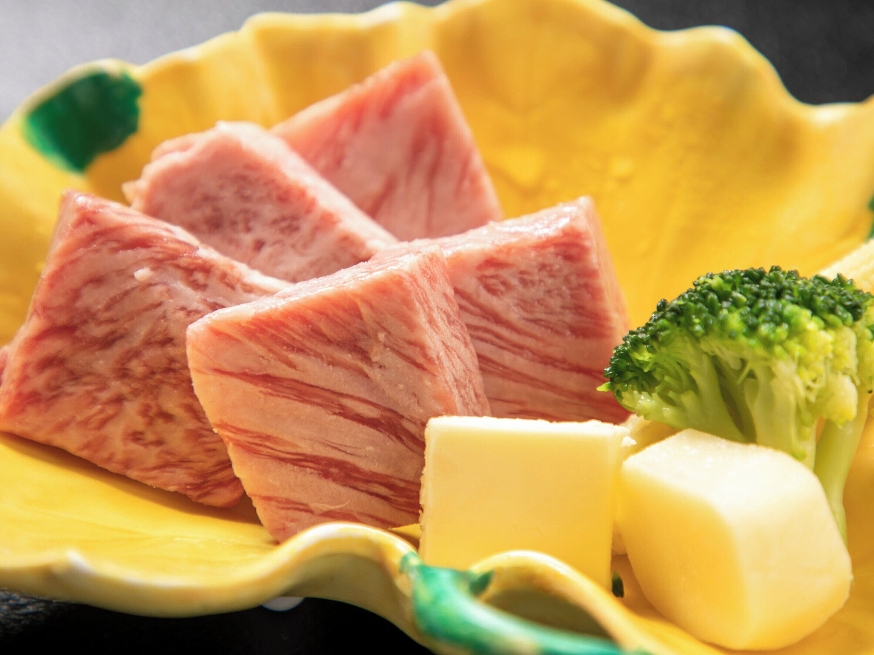 Alimentos y bebidas